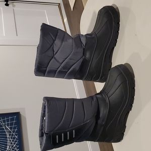 Winter boots, Mountain Warehouse.